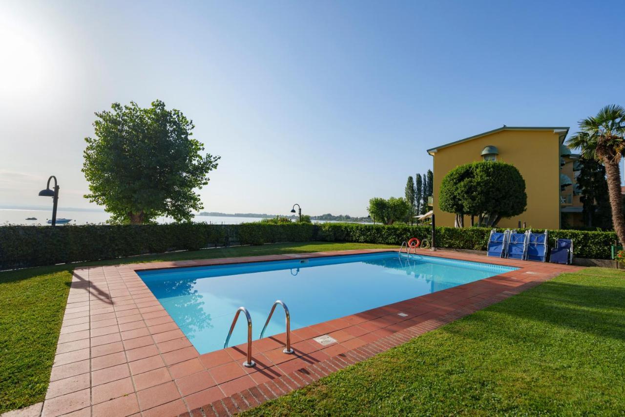 Lake Apartment Primea Sirmione Zewnętrze zdjęcie